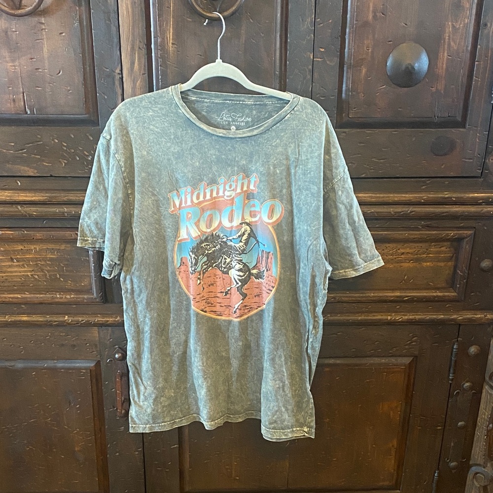 Midnight Rodeo Graphic Tee - Gray